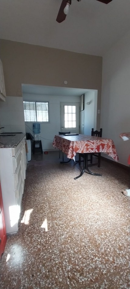 ¡Descubre tu proximo hogar en esta encantadora casa en venta de 3 amb mas departamento de 2 amb en Don Torcuato!