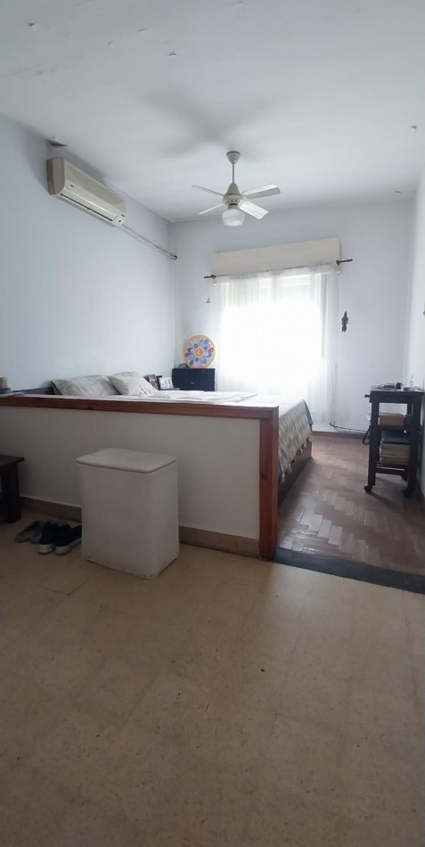 ¡Descubre tu proximo hogar en esta encantadora casa en venta de 3 amb mas departamento de 2 amb en Don Torcuato!