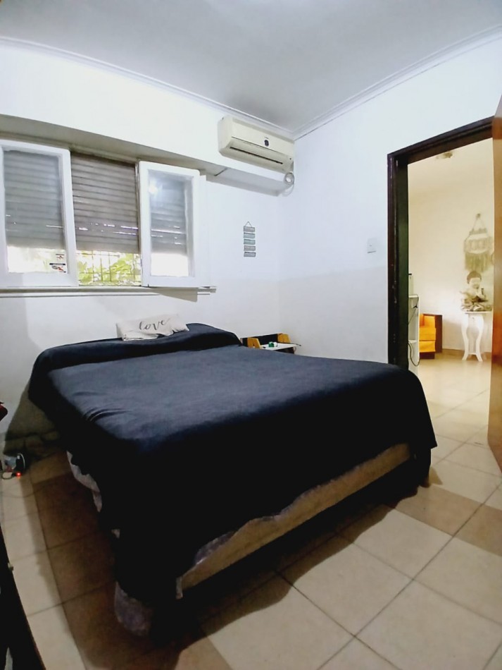 ¡Descubre tu proximo hogar en esta encantadora casa en venta en Carapachay!
