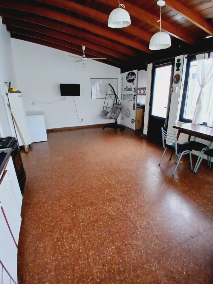 ¡Descubre tu proximo hogar en esta encantadora casa en venta en Carapachay!